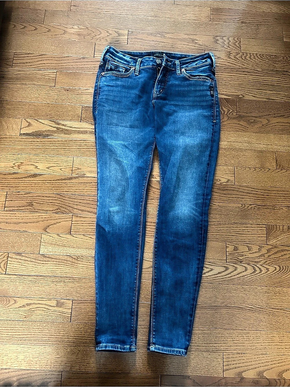 Silver Jeans Co. Suki Mid Rise Straight Leg Jeans
